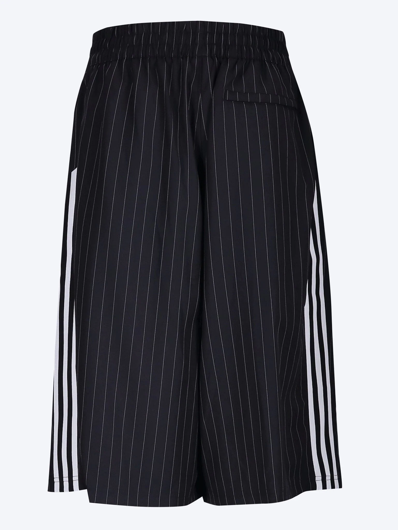 Wc pinst shorts - Image 3
