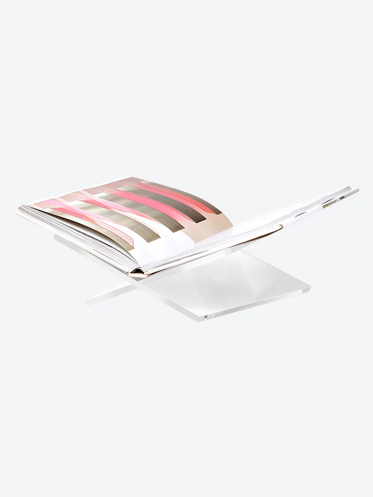 A bookstrand clear - Image 3