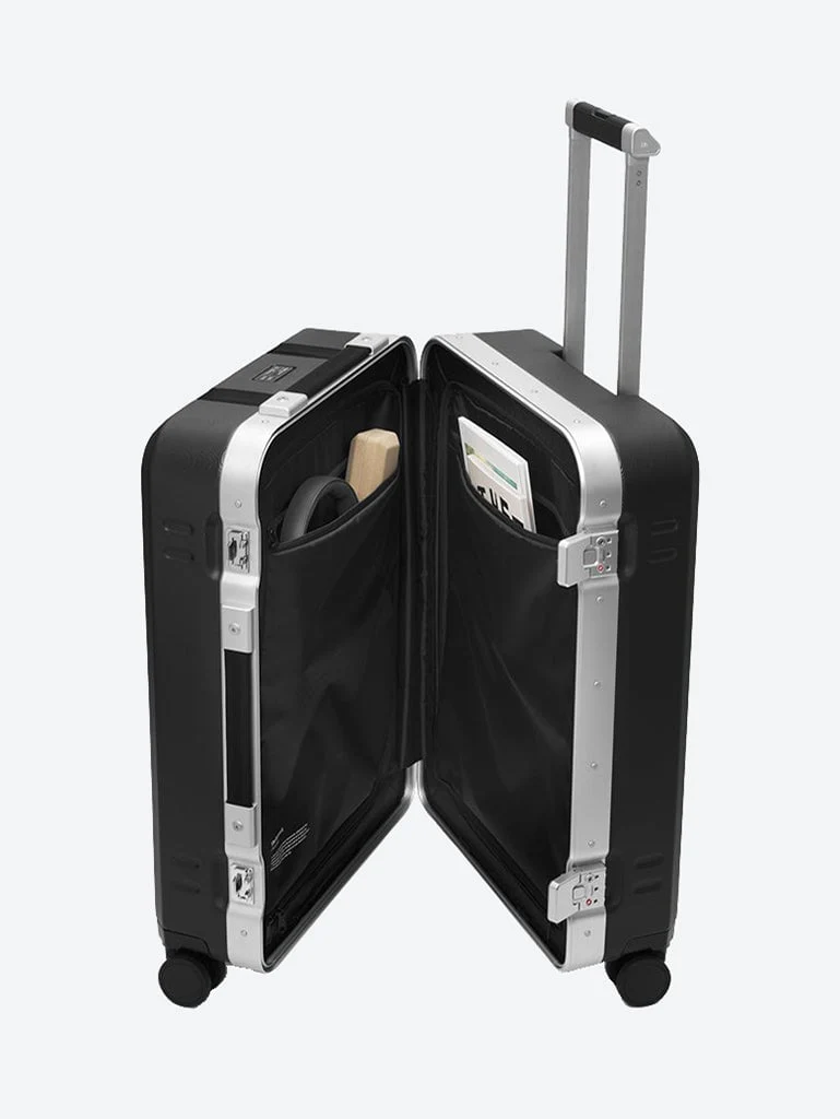 RAMVERK PRO CHECK-IN LUGGAGE MEDIUM BLACK OUT - Image 4