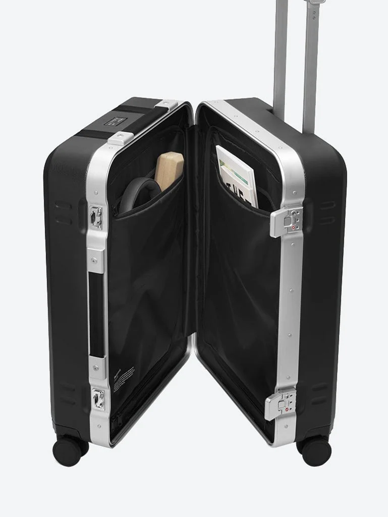 RAMVERK PRO CHECK-IN LUGGAGE MEDIUM SILVER - Image 4
