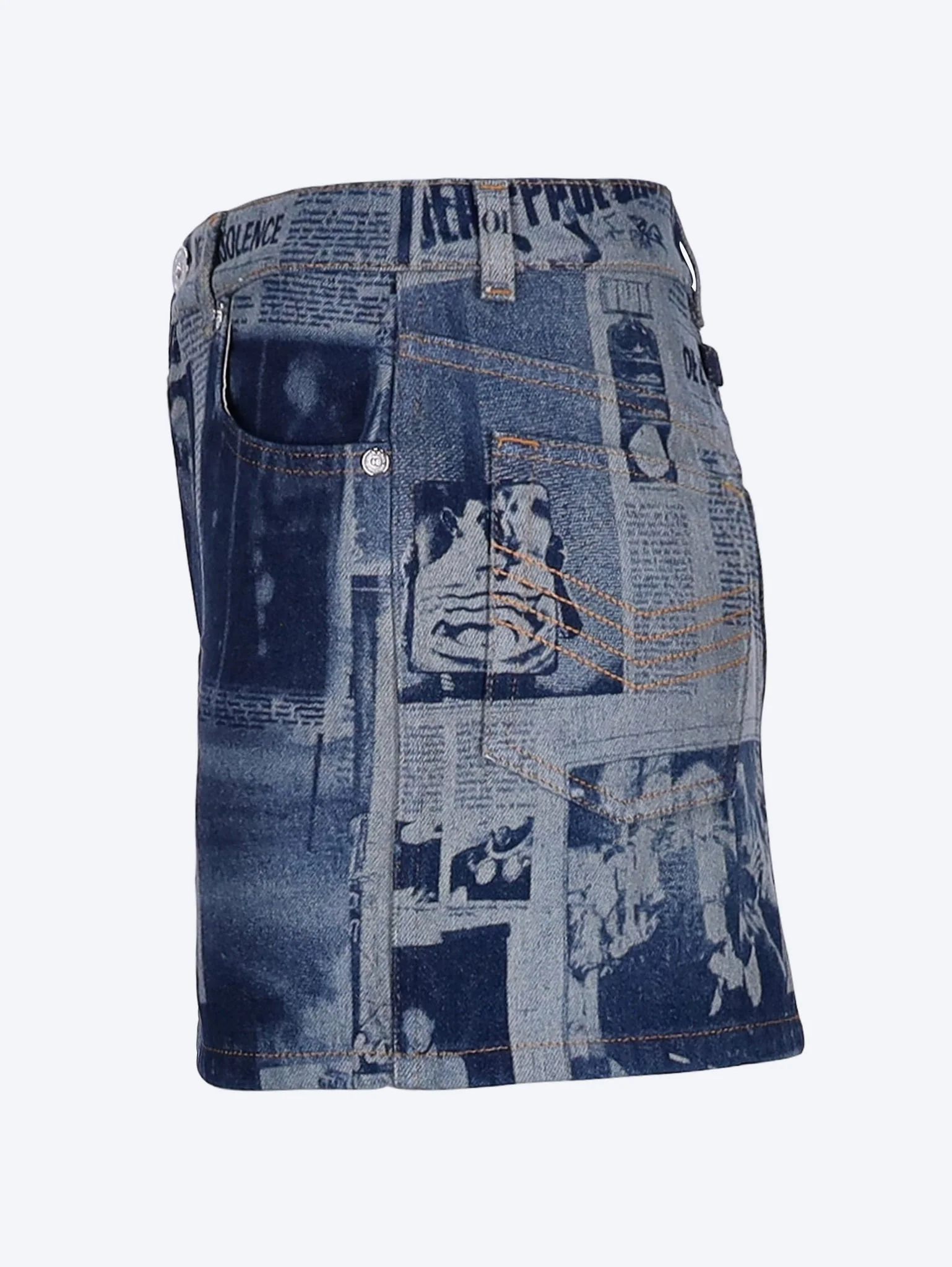 The newspaper printed mini skirt - Image 2