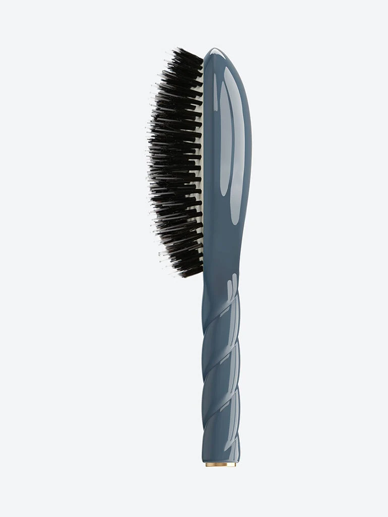 N.02 the essential large brush blue - Image 2