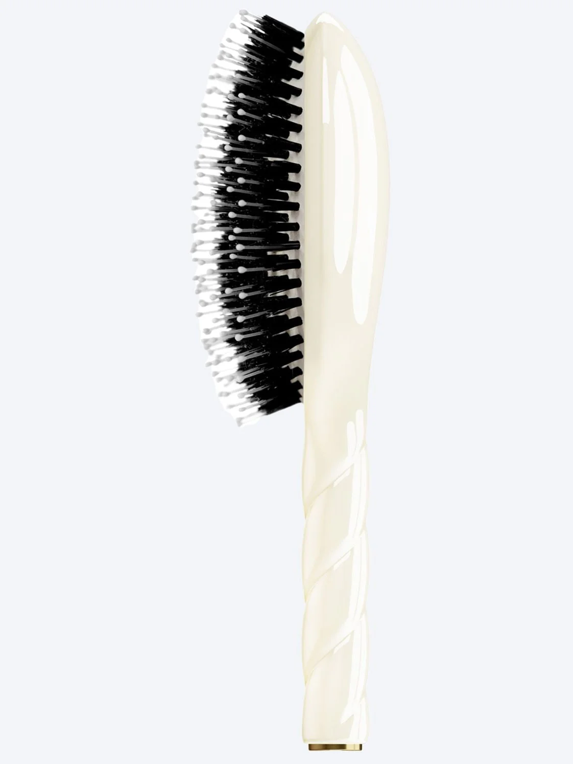 N.03 the essential soft large brush creamy white - Image 2