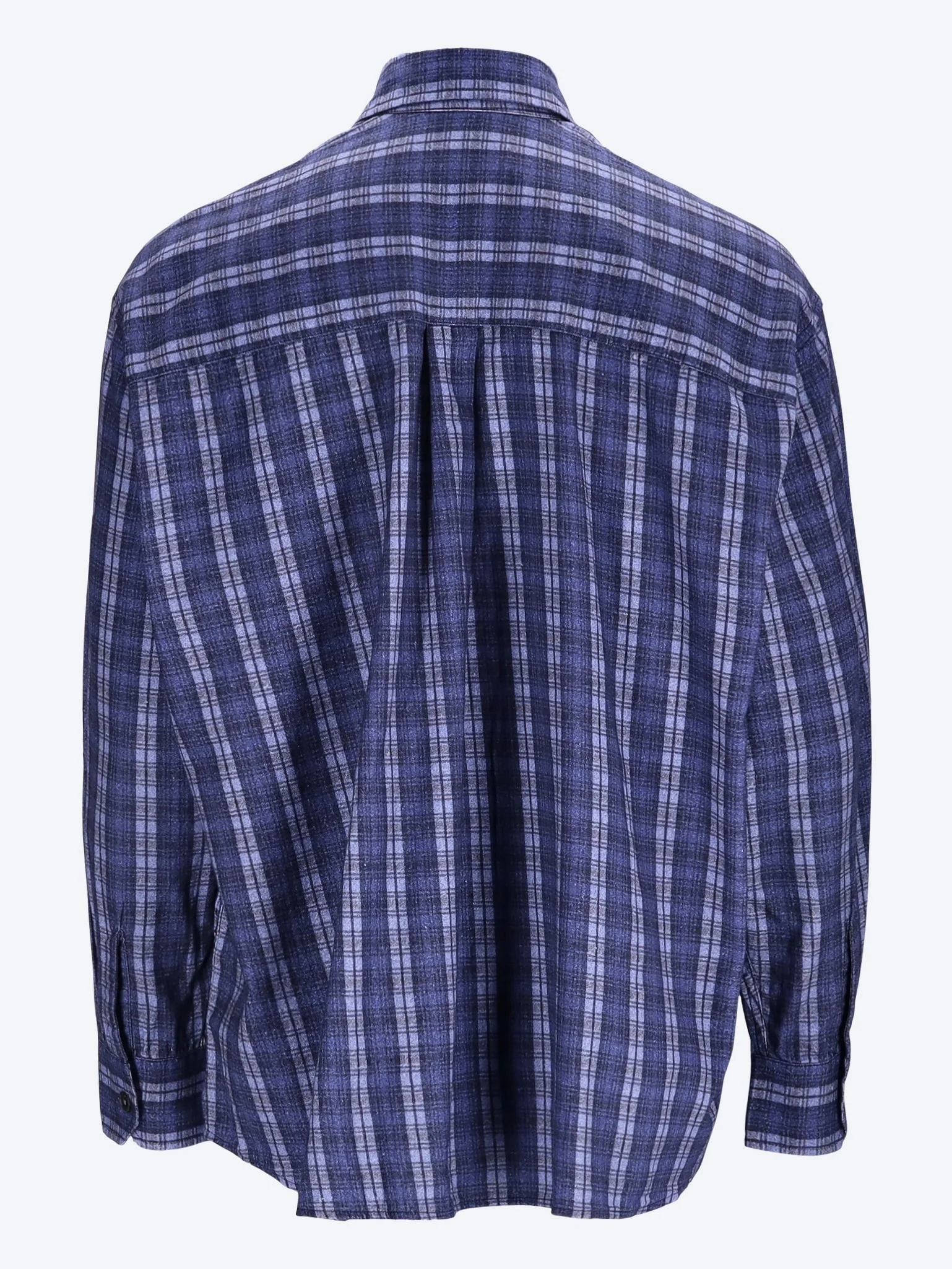 Borrowed shirt - Image 3