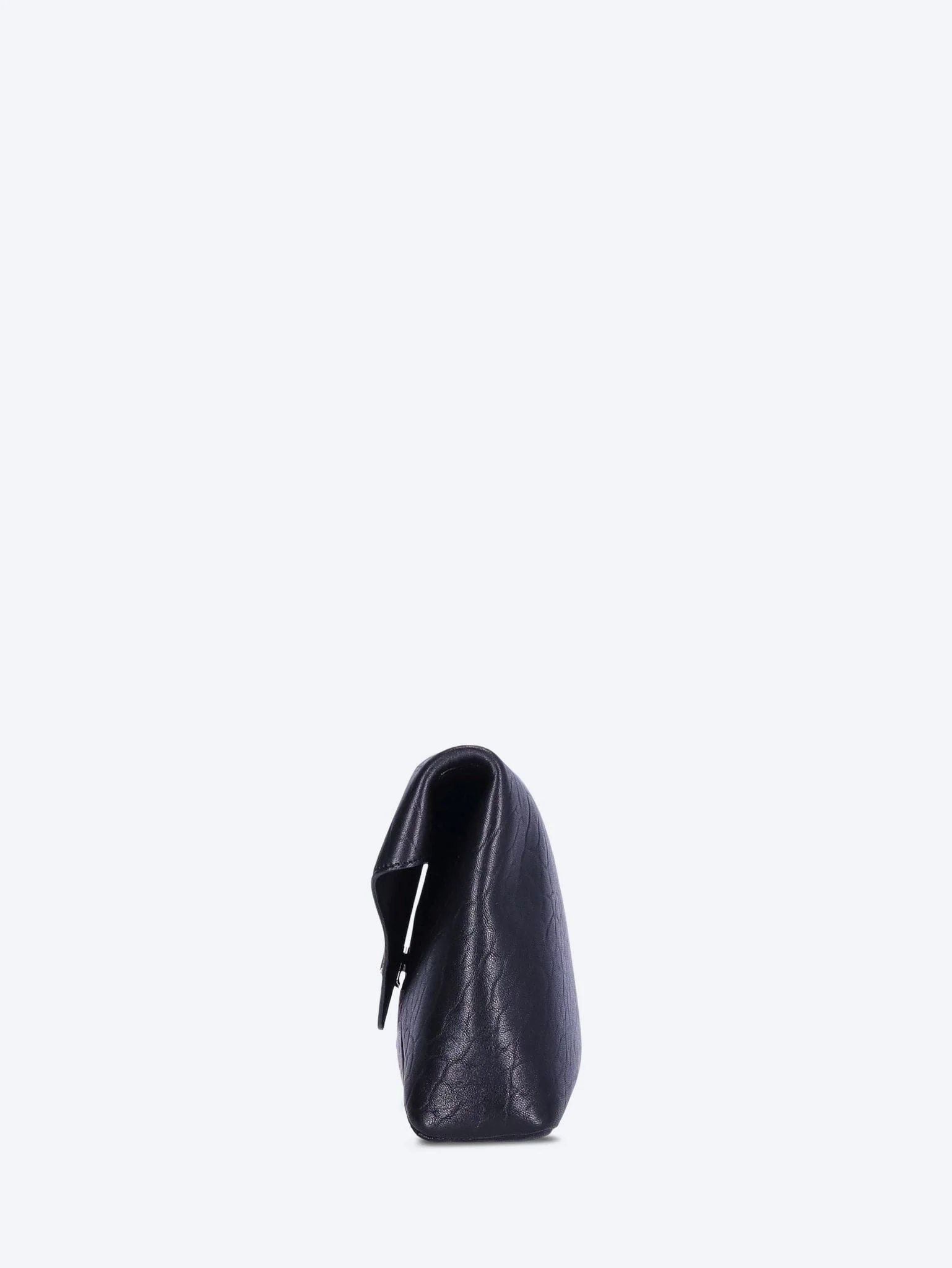 Large pouch on strap - Image 4